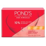 POND'S Age Miracle Day Cream 50 g, SPF 18 PA++, Anti Aging Light Face Moisturizer to Reduce Lines & Wrinkles - With Retinol-C, Vitamin E & Niacinamide